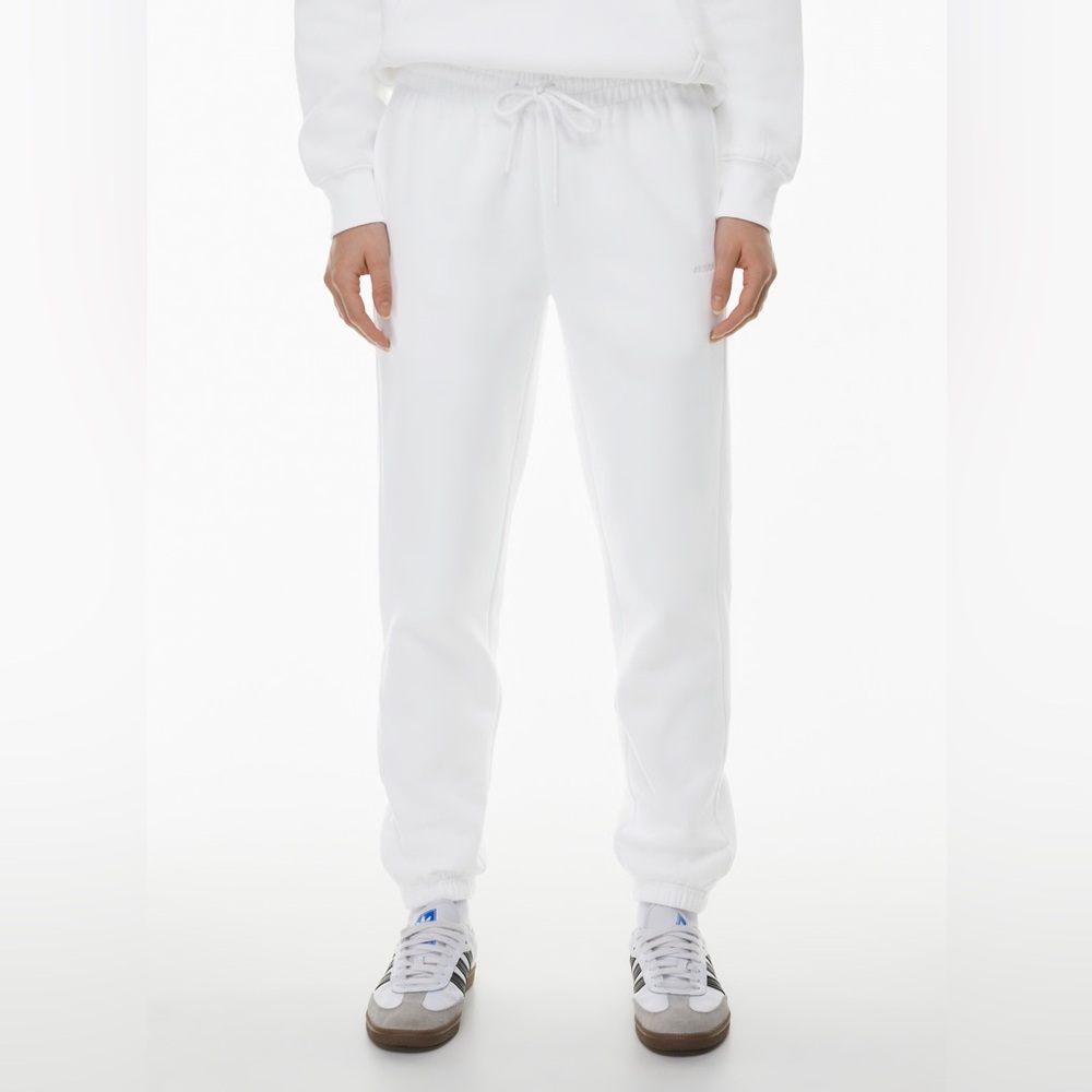 Aritzia TNA Sweatfleece boyfriend fit White sweat pants size S